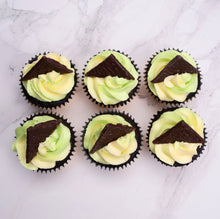 Load image into Gallery viewer, Minty After Eight Cupcakes