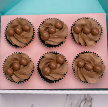 Load image into Gallery viewer, Maltesers Cupcakes