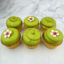 Load image into Gallery viewer, Matcha &amp; White Chocolate Cupcakes (Flavour of the Month)