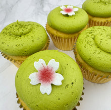 Load image into Gallery viewer, Matcha &amp; White Chocolate Cupcakes (Flavour of the Month)