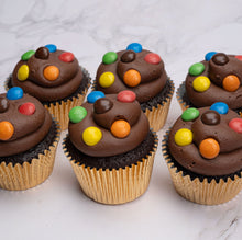 Load image into Gallery viewer, Chocolate M&amp;M&#39;s Cupcakes