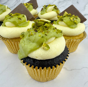 Pistachio & Lindt Chocolate Cupcakes